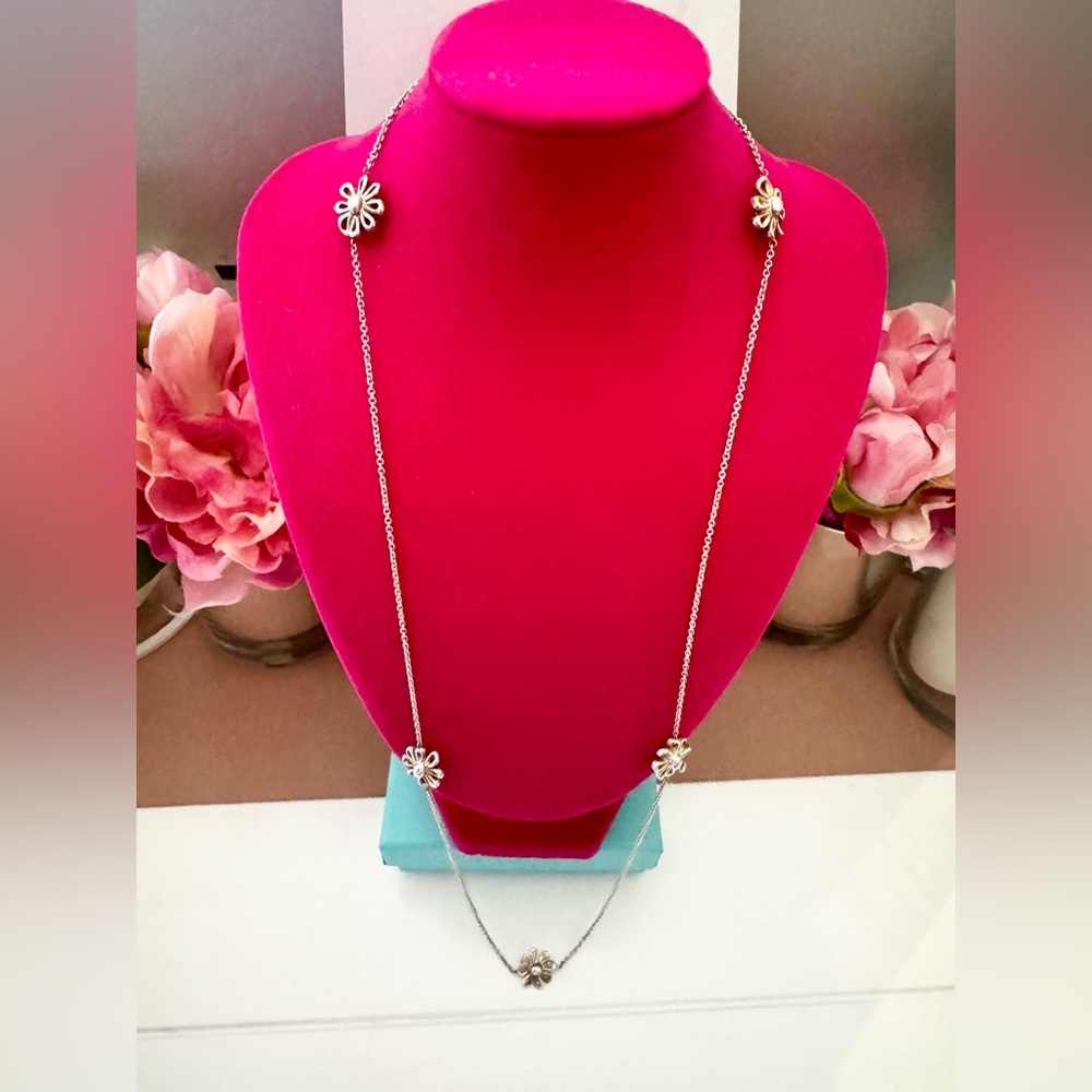 Tiffany & Co. Picasso Daisy Necklace - Picture 2 of 8